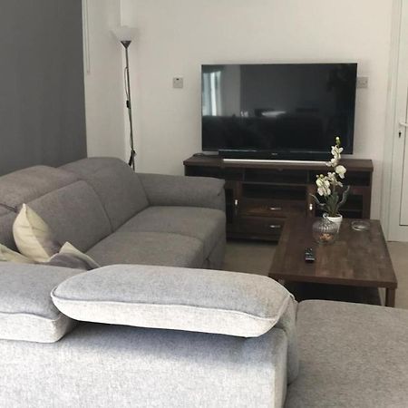 Cosy Apartment In Kato Paphos With Pool Access 외부 사진