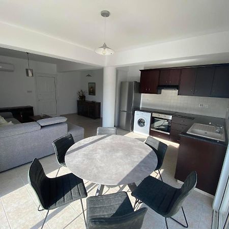 Cosy Apartment In Kato Paphos With Pool Access 외부 사진