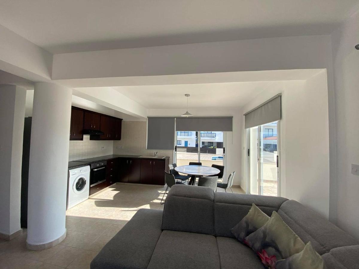Cosy Apartment In Kato Paphos With Pool Access 외부 사진
