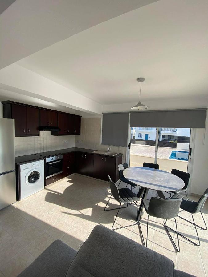 Cosy Apartment In Kato Paphos With Pool Access 외부 사진
