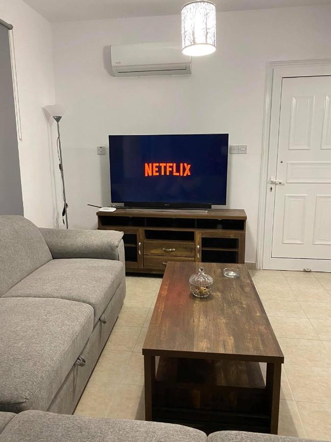 Cosy Apartment In Kato Paphos With Pool Access 외부 사진